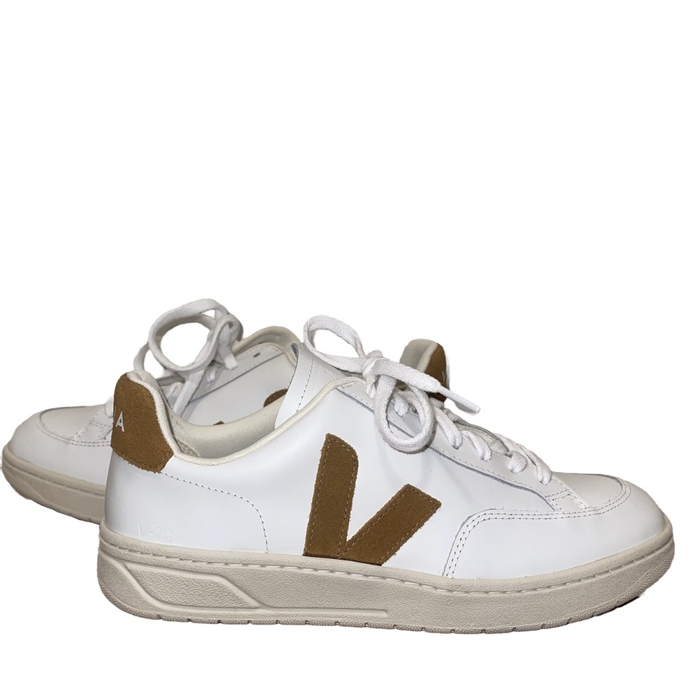 Veja V-12 Low Top Men’s Sneaker Extra White Camel With Box Size 7